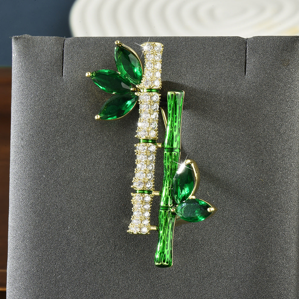 The New Chinese style high-end emerald crystal bamboo knot brooch for women