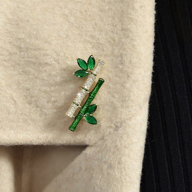 The New Chinese style high-end emerald crystal bamboo knot brooch for women